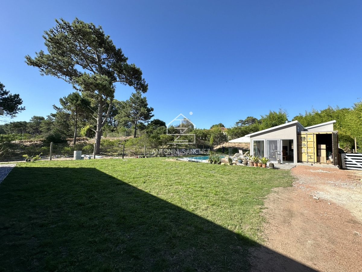 Casa ID.2397 - Venta casa en zona Chihuahua, Punta Ballena 