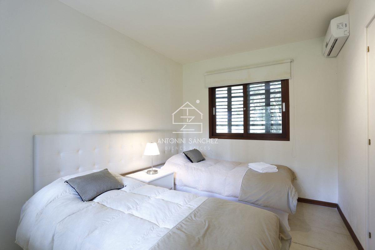 Casa ID.2908 - Casa dentro complejo solanas barrio cerrado