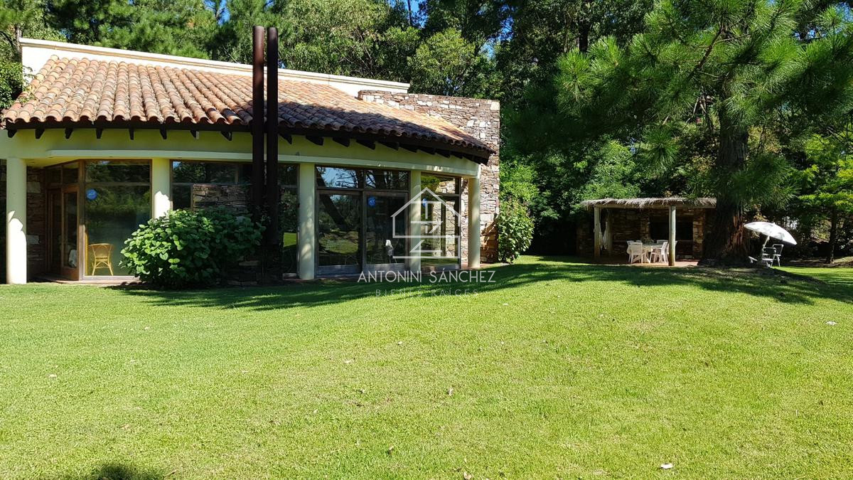 Casa ID.1950 - MUY BUENA CASA EN SOLANAS A 2 CUADRAS DE LA PLAYA