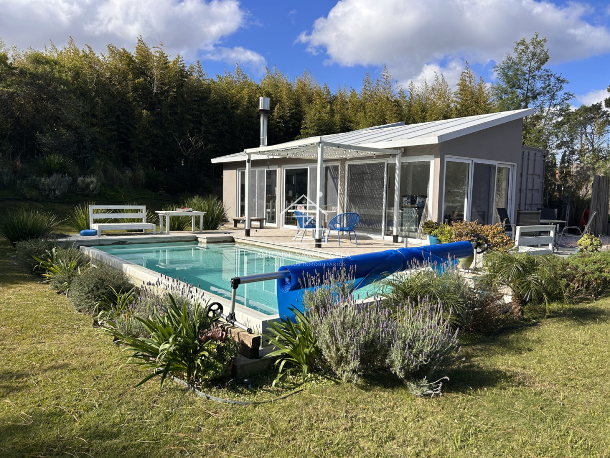 Casa ID.3320 - Venta casa en zona Chihuahua, Punta Ballena 