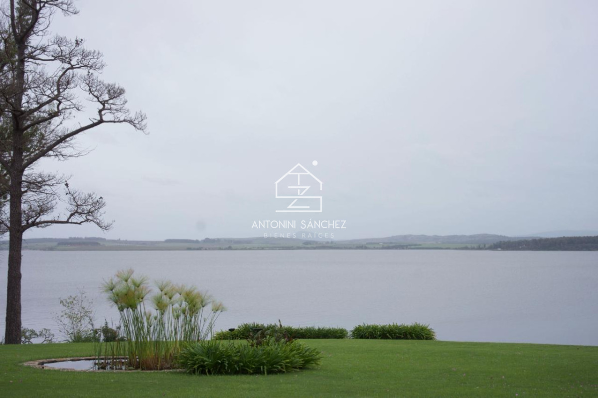 Chacra ID.5162 - Venta chacra sobre Laguna del Sauce 