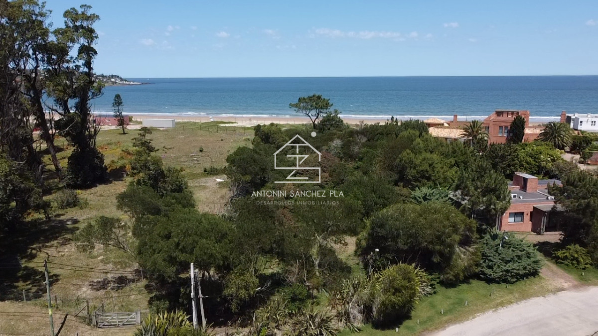 Terreno ID.4082 - Terreno sobre el mar en Solanas 