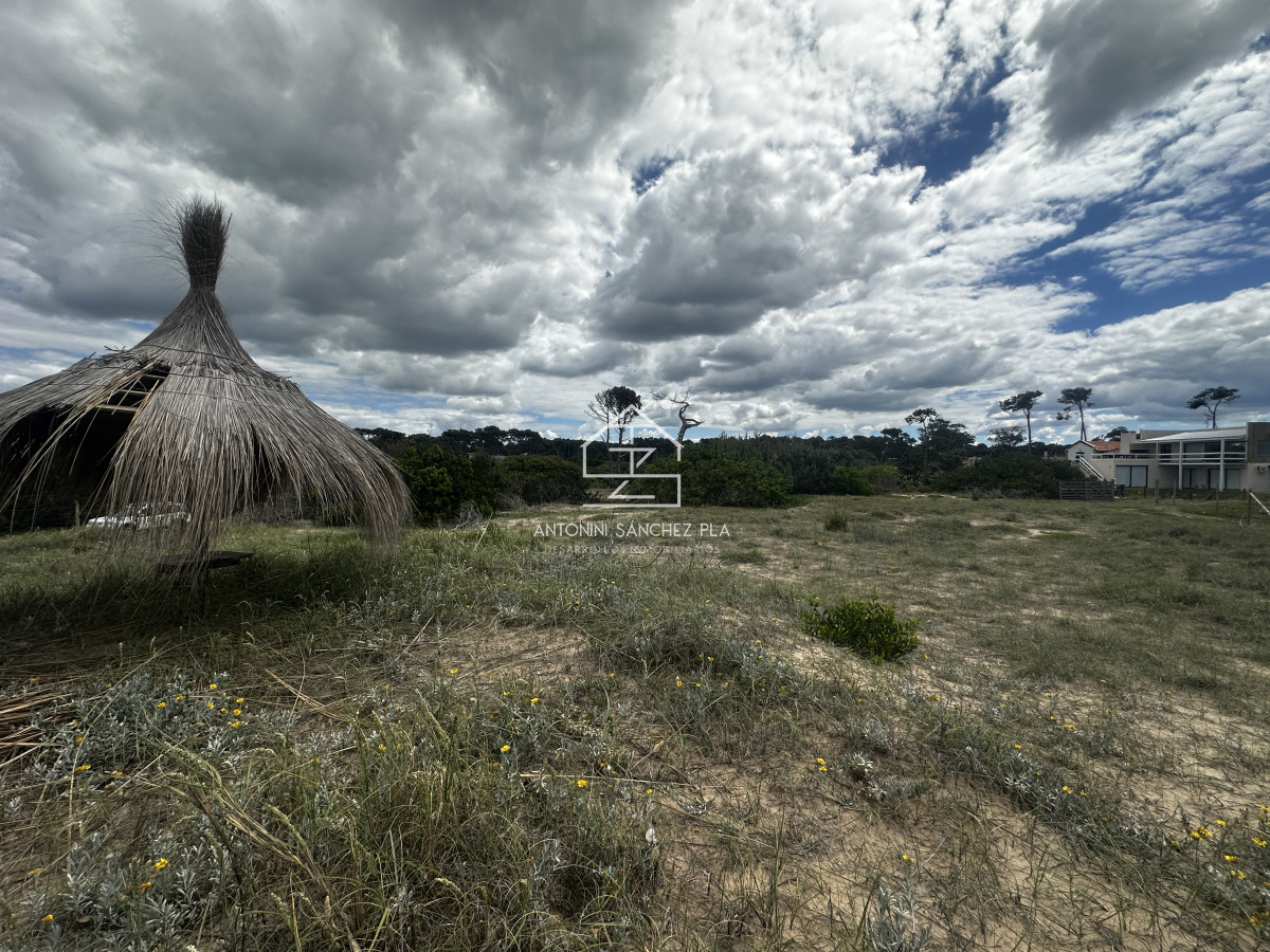 Terreno ID.4086 - Venta en exclusiva terreno primera línea al mar 