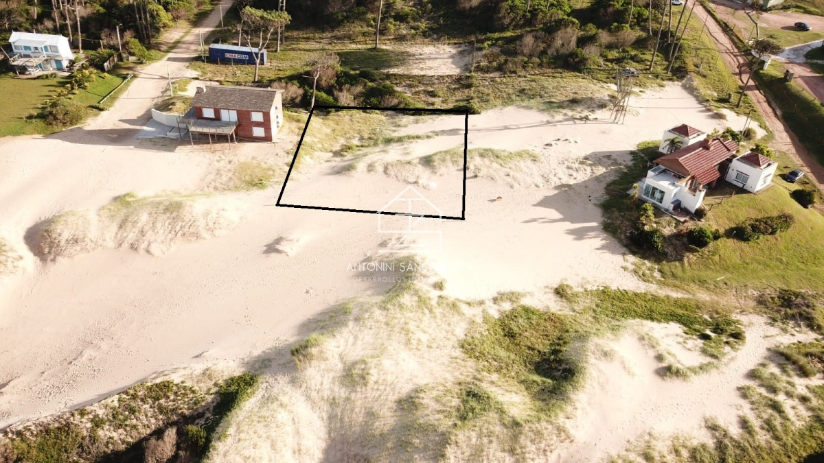 Terreno ID.4085 - Venta terreno primera línea zona Tío Tom, Punta Ballena 