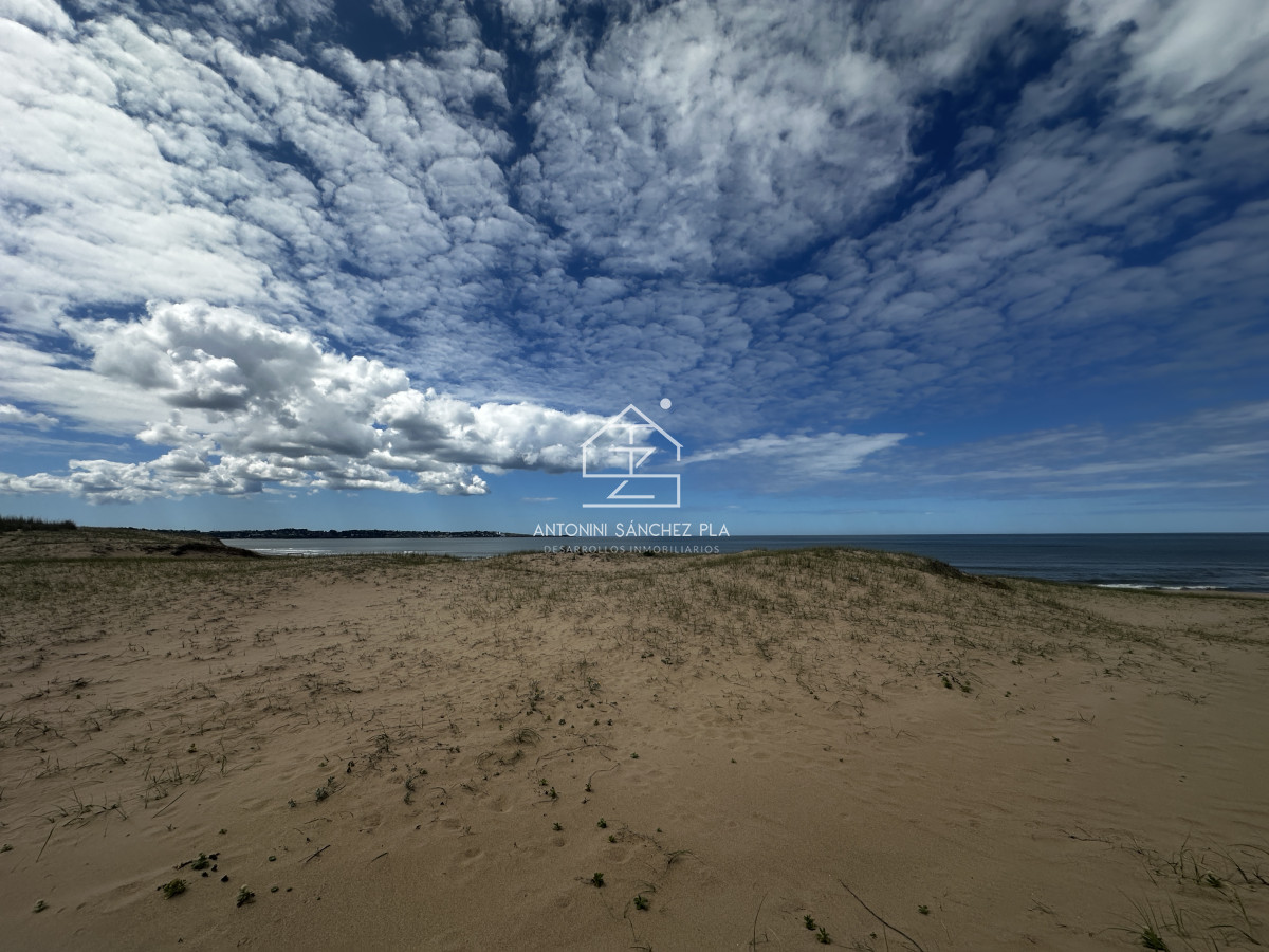 Terreno ID.4086 - Venta en exclusiva terreno primera línea al mar 