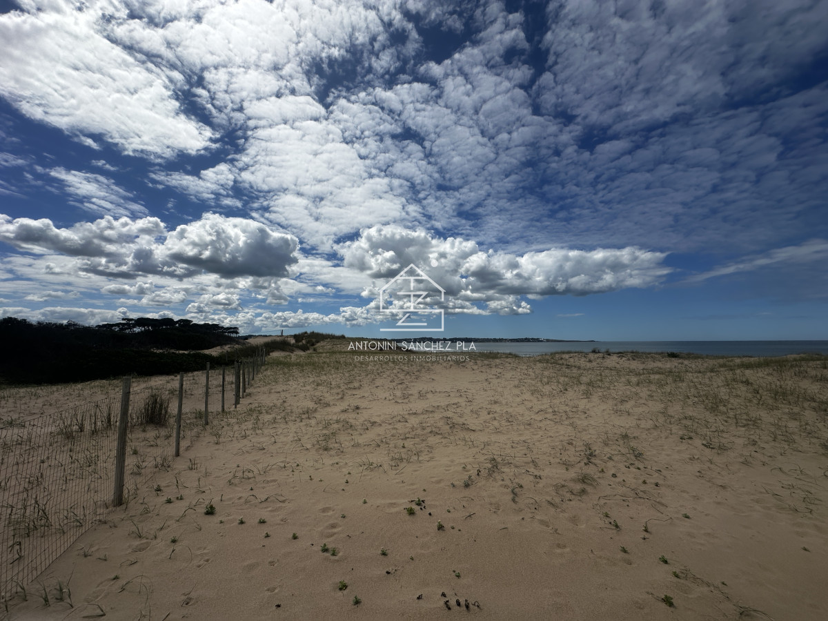 Terreno ID.4086 - Venta en exclusiva terreno primera línea al mar 