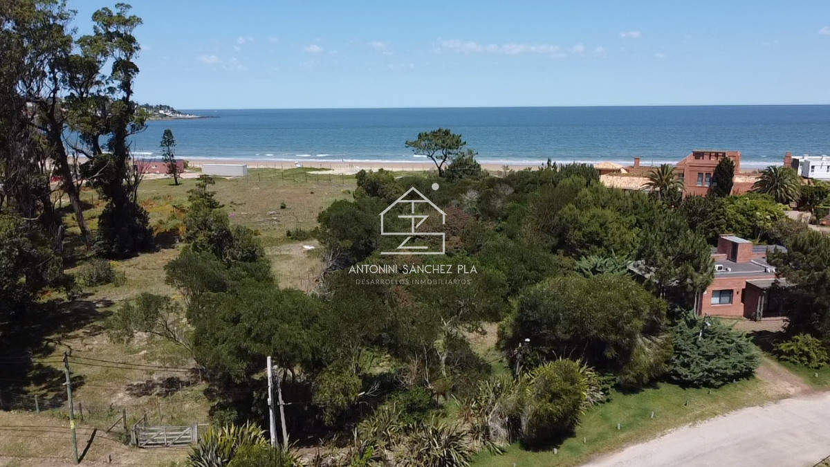 Terreno ID.4082 - Terreno sobre el mar en Solanas 