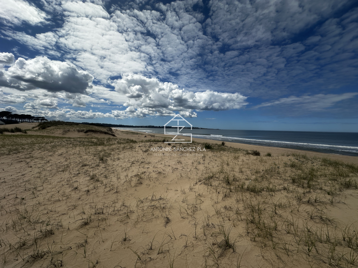 Terreno ID.4086 - Venta en exclusiva terreno primera línea al mar 