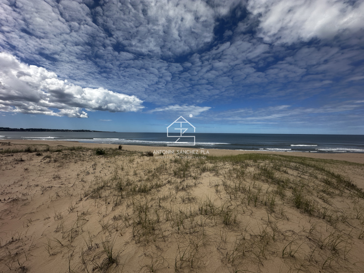 Terreno ID.4086 - Venta en exclusiva terreno primera línea al mar 