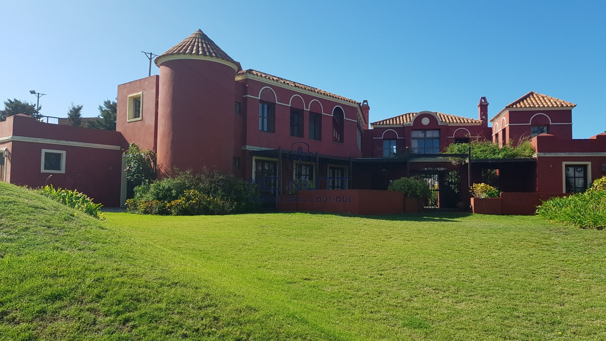 Casa ID.588/ - Casa en Montoya, Punta del este