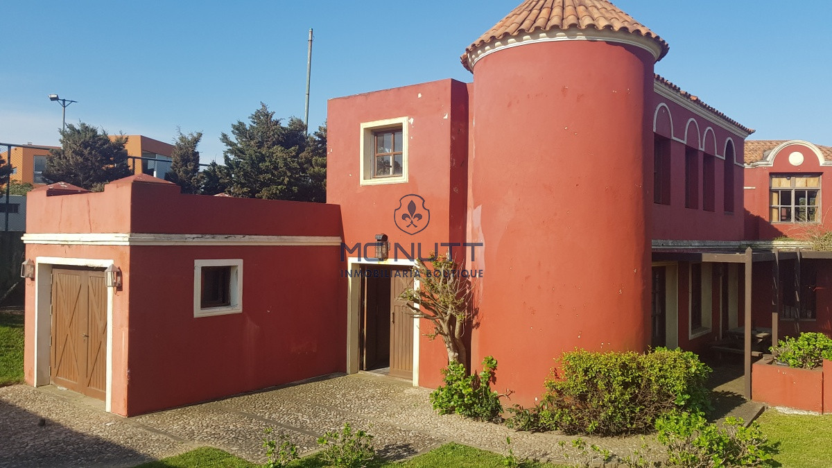 Casa ID.588/ - Casa en Montoya, Punta del este