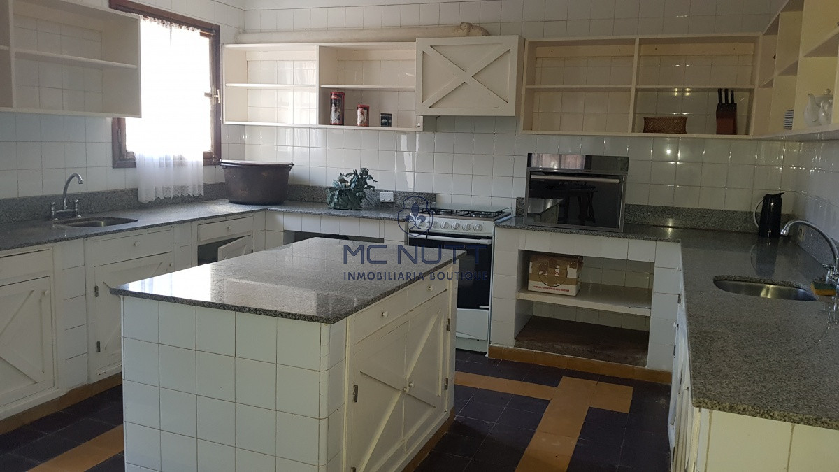 Casa ID.588/ - Casa en Montoya, Punta del este