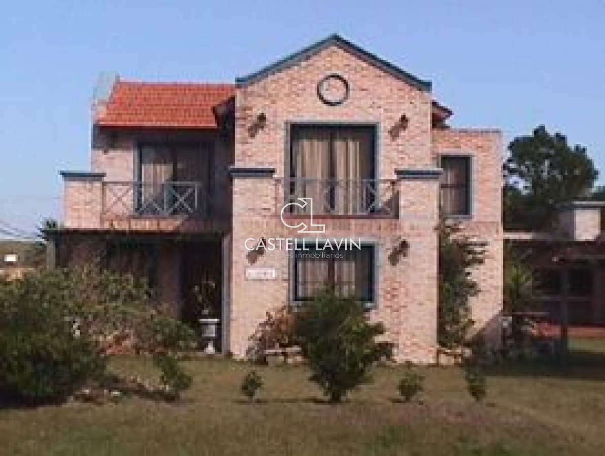 Casa ID.434 - Venta Casa 3 Dormitorios a pasos del marTio Tom Punta Ballena
