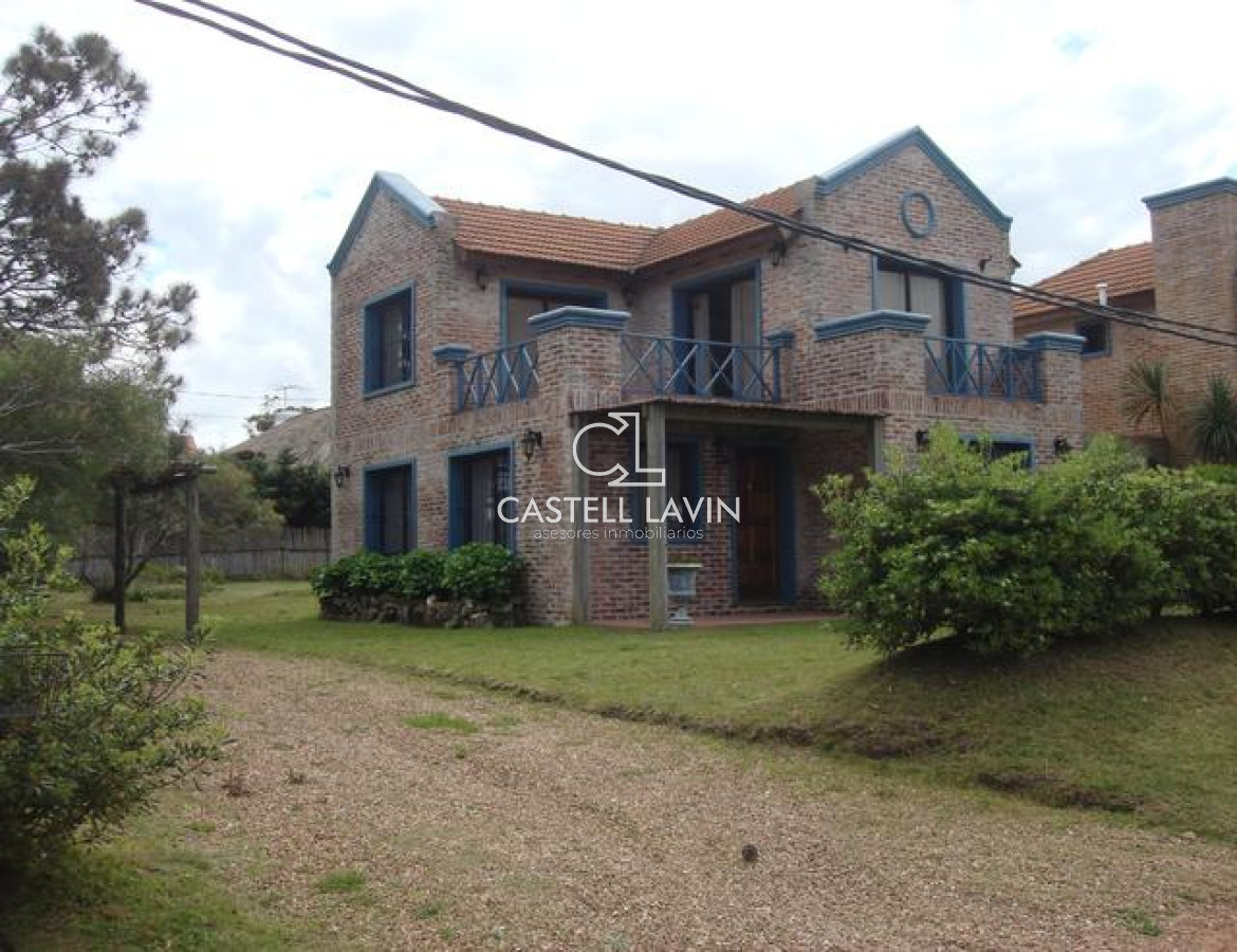 Casa ID.434 - Venta Casa 3 Dormitorios a pasos del marTio Tom Punta Ballena