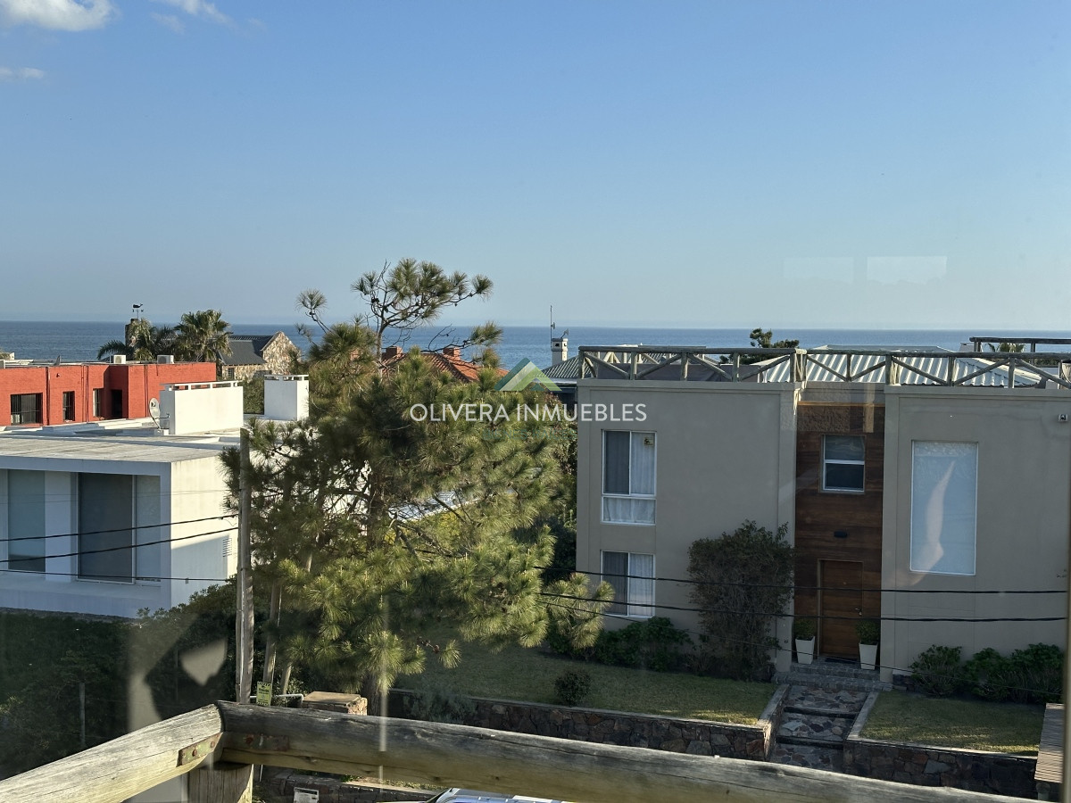 Casa ID.4321 - MUY BUENA CASA  EN ZONA DE TIO TOM