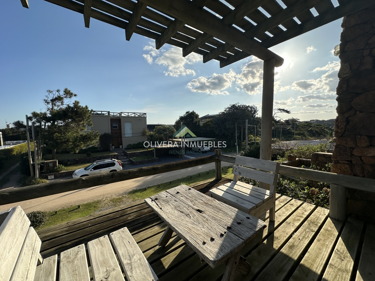 Casa ID.4321 - MUY BUENA CASA  EN ZONA DE TIO TOM