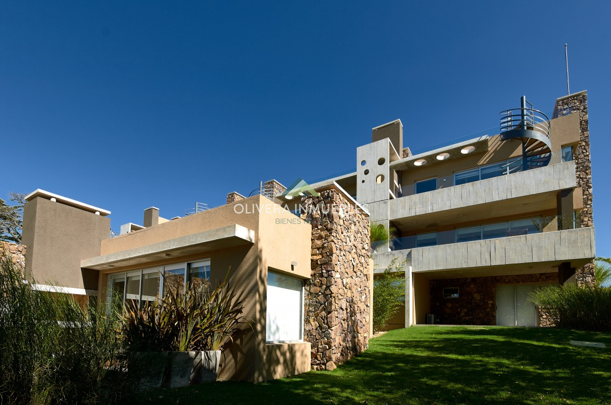 Apartamento ID.8630 - Venta apartamento 3 dormitorios, Punta Ballena.