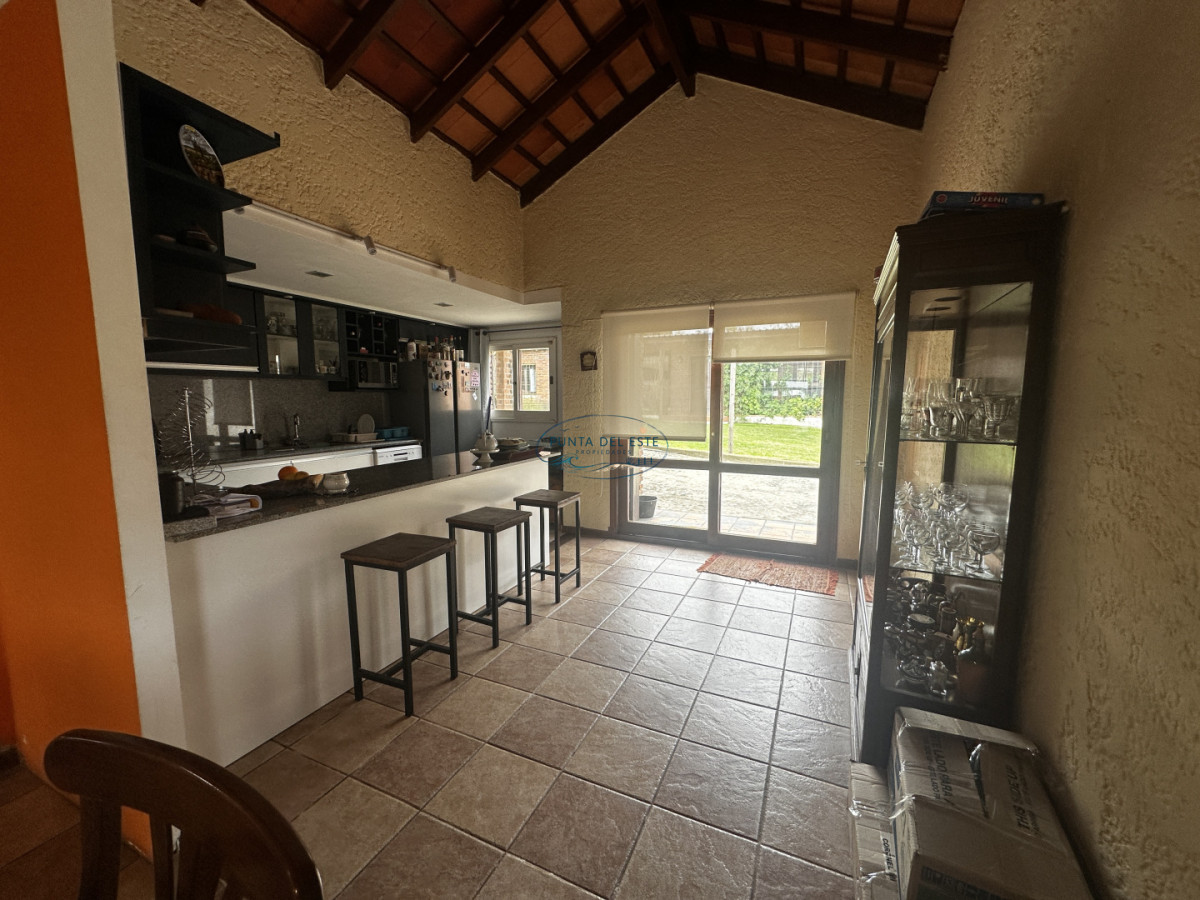 Casa ID.13 - Venta casa en barrio Lausana, Maldonado 
