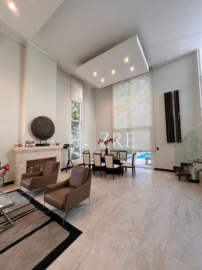 Casa ID.883 - Alquiler temporal casa 5 dormitorios complejo Desing Village