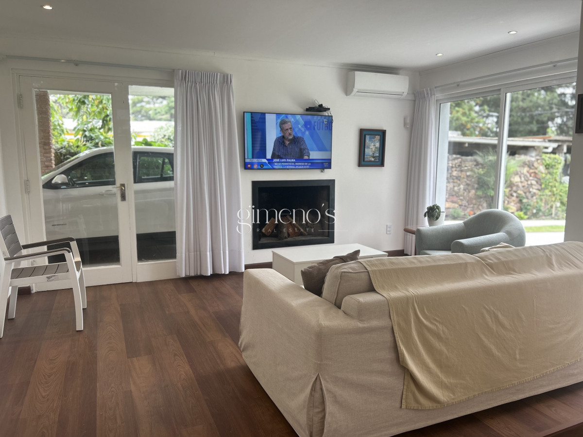 Casa ID.463 - Casa en Venta de 3 Dormitorios - Punta Ballena - Solanas - Punta del Este 