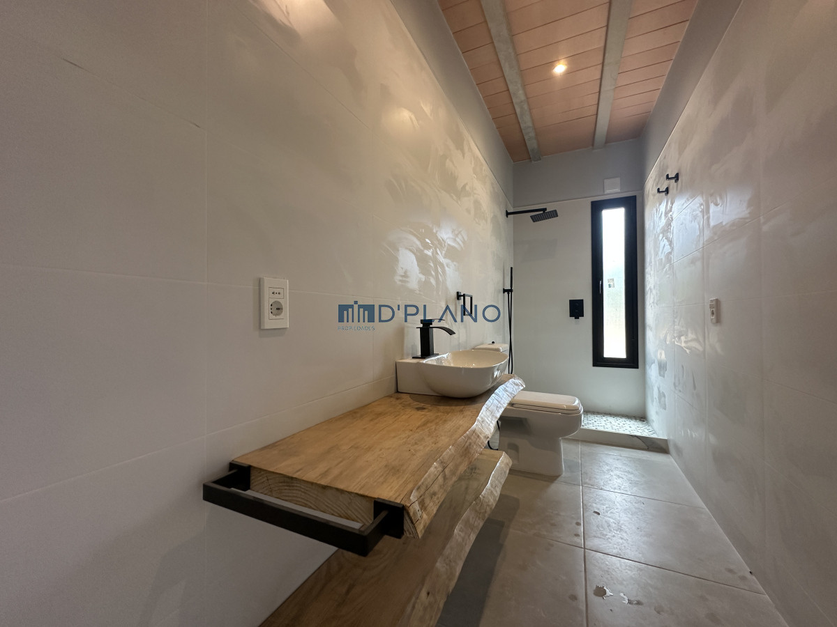 Casa ID.128 - VENTA CASA A ESTRENAR EN BARRIO CLUB DEL LAGO PUNTA BALLENA