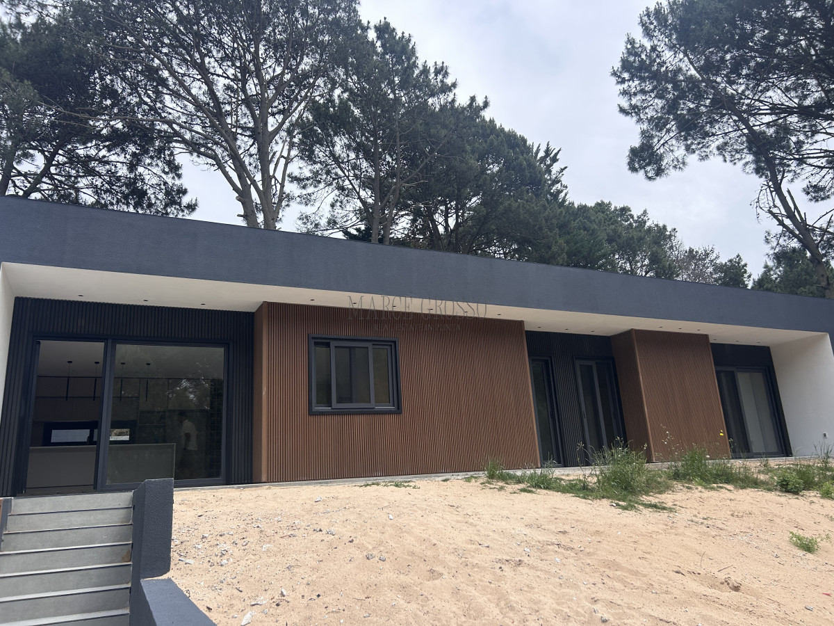 Casa ID.17 - Venta casa en Club del lago Punta Ballena 