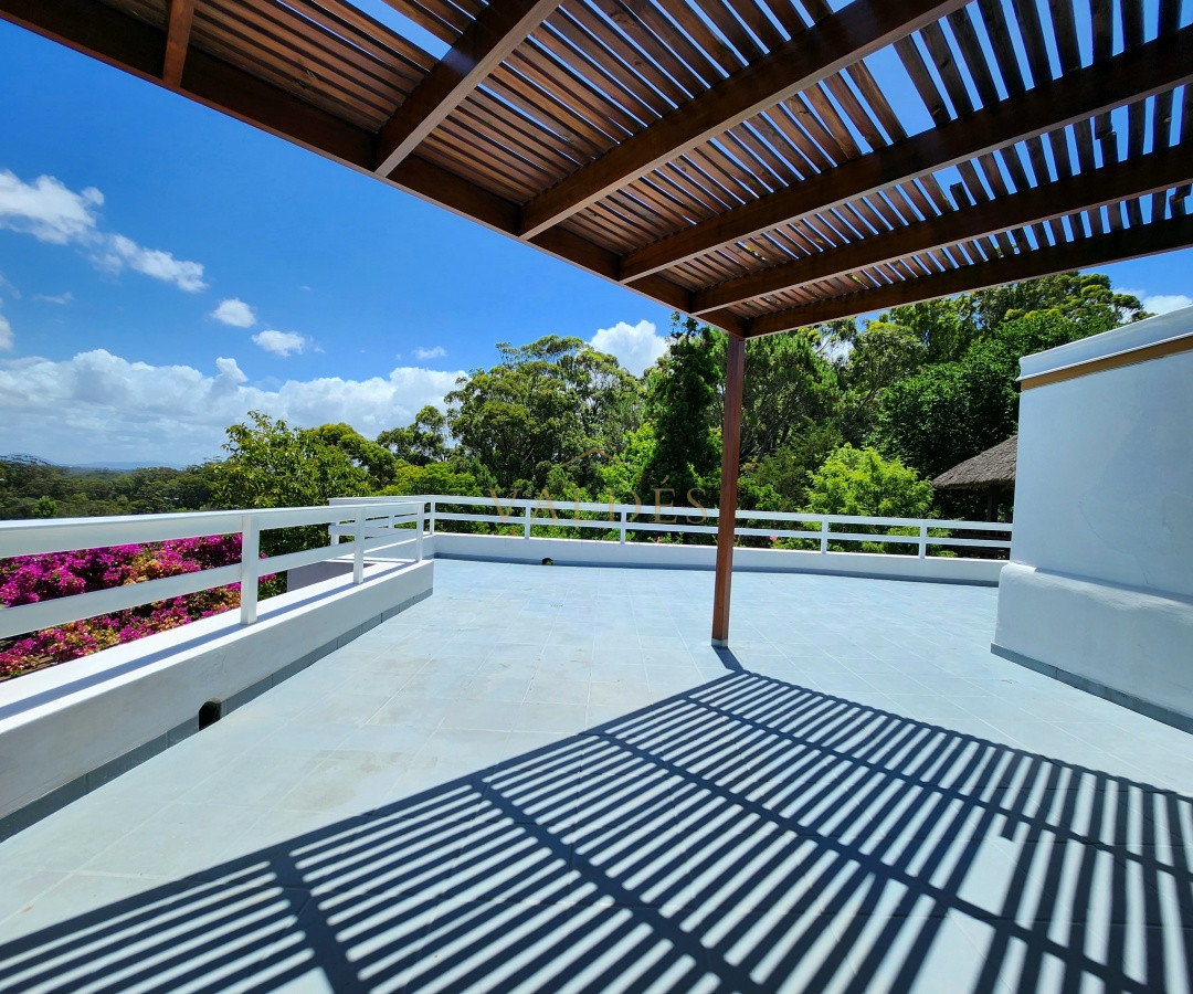 Casa ID.5186 - Venta casa tipo posada de 9 apartamentos. Punta Ballena 