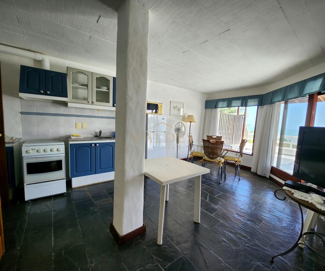Casa ID.5186 - Venta casa tipo posada de 9 apartamentos. Punta Ballena 