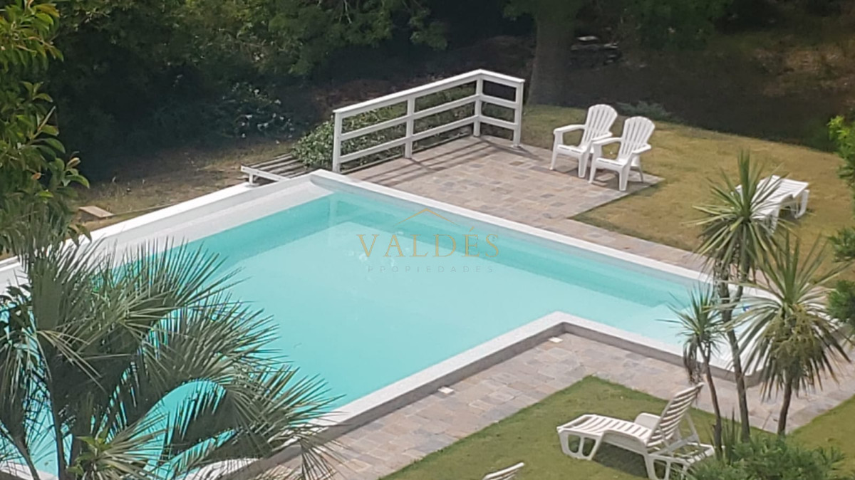 Casa ID.5186 - Venta casa tipo posada de 9 apartamentos. Punta Ballena 