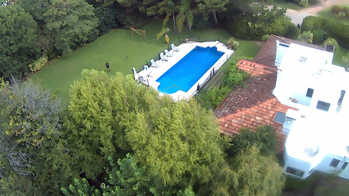 Casa ID.5185 - Casa en Venta Solanas, Punta Ballena, segunda línea al mar 