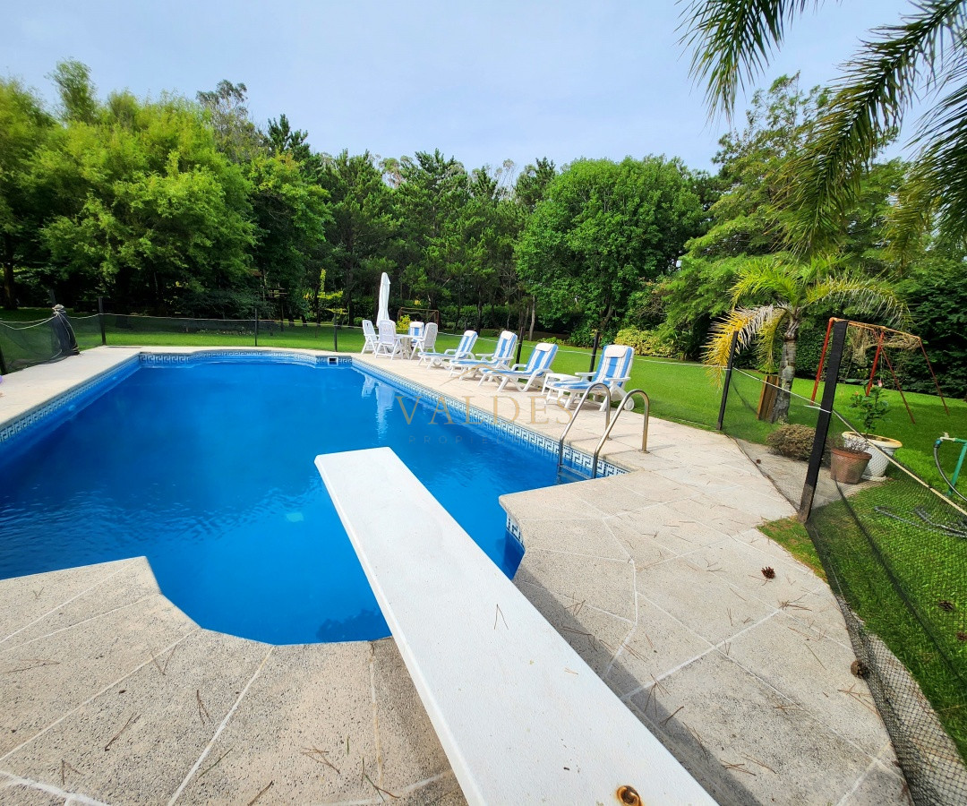 Casa ID.5185 - Casa en Venta Solanas, Punta Ballena, segunda línea al mar 