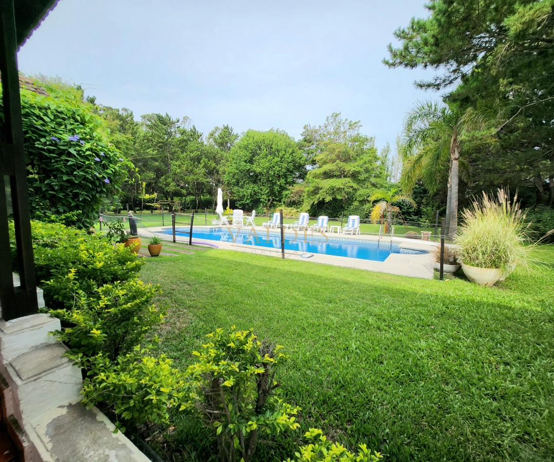 Casa ID.5185 - Casa en Venta Solanas, Punta Ballena, segunda línea al mar 