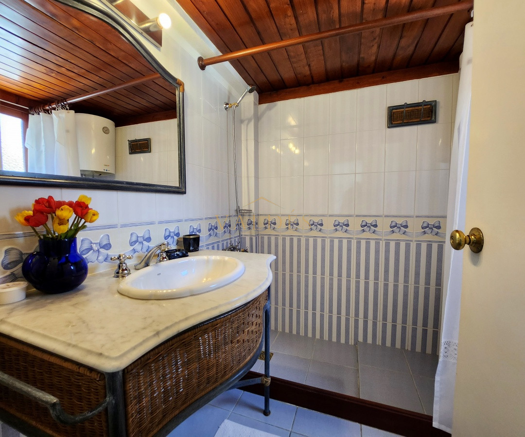Casa ID.5186 - Venta casa tipo posada de 9 apartamentos. Punta Ballena 