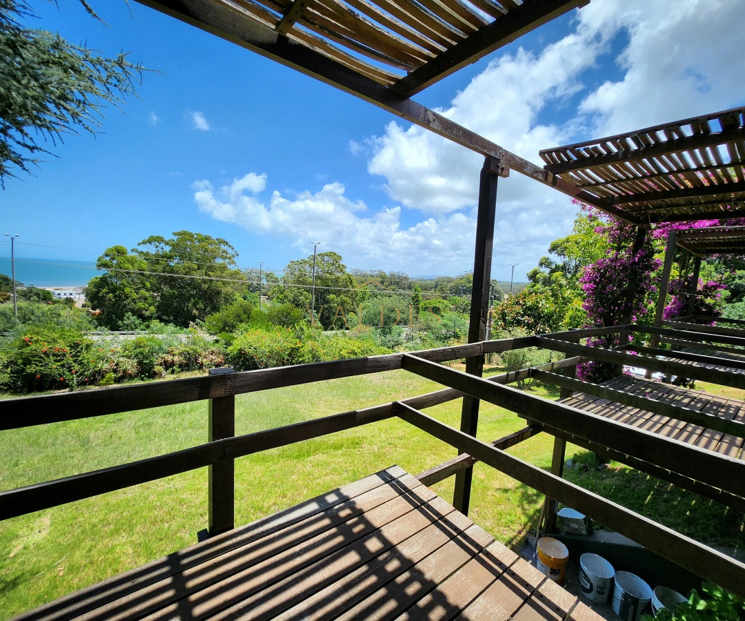 Casa ID.5186 - Venta casa tipo posada de 9 apartamentos. Punta Ballena 