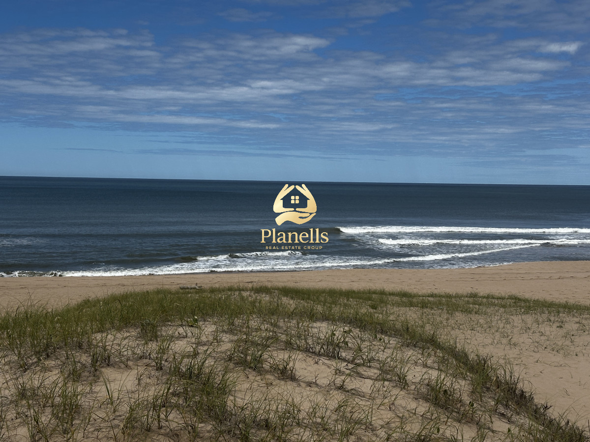Venta en exclusiva terreno primera línea al mar 1