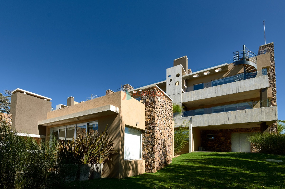 Apartamento Ref.4465/Venta-apartamento-3-dormitorios,-Punta-Ballena- - Venta apartamento 3 dormitorios, Punta Ballena 