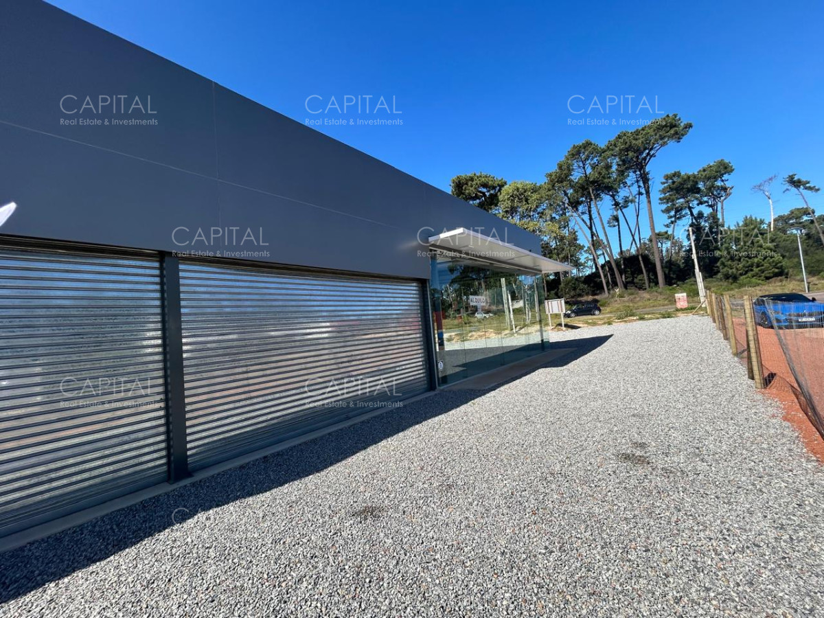 Local Comercial ID.40723 - Alquiler local sobre avenida Leandro Gómez. Maldonado