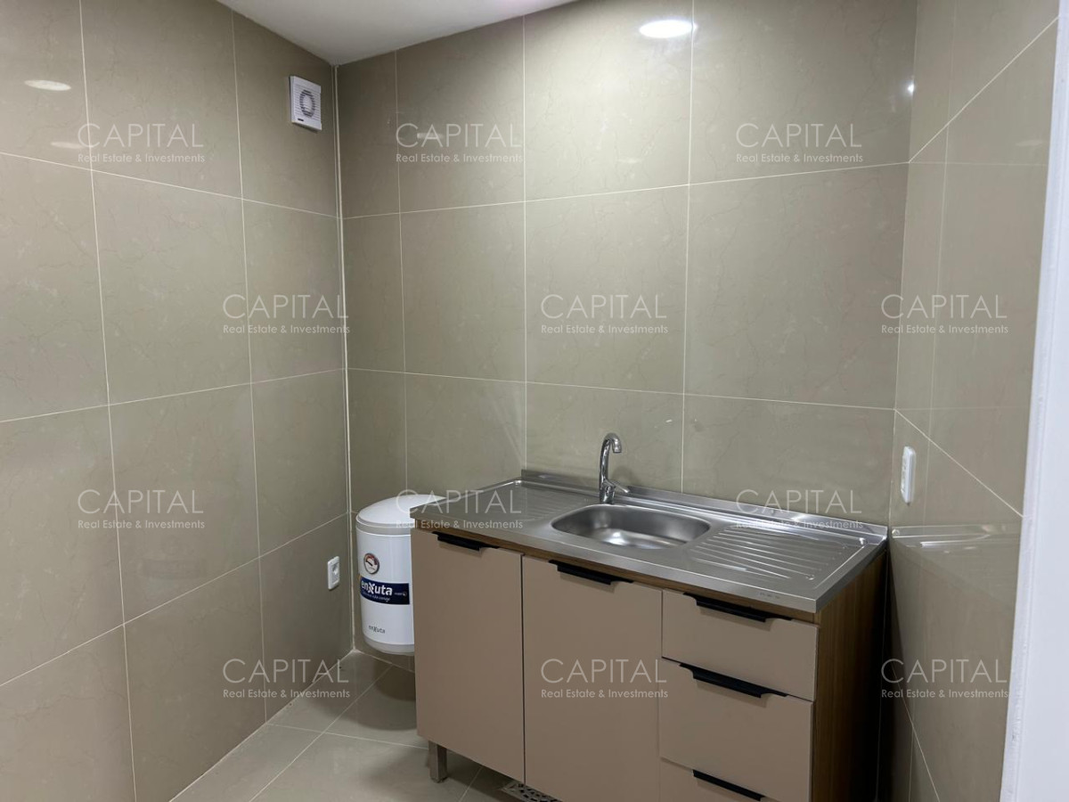 Local Comercial ID.40723 - Alquiler local sobre avenida Leandro Gómez. Maldonado