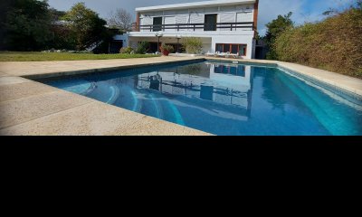 VENTA DE CASA DE 4 DORMITORIOS EN MANSA PUNTA DEL ESTE