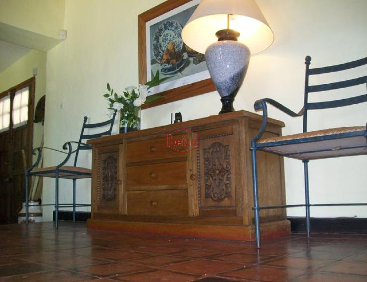 Casa ID.165190/Vende-casa-de-3-dormitorios-en-Pinares,-Punta-del-Este- - Hermosa casa quinta compuesta de 3 construcciones, Casa de Huéspedes