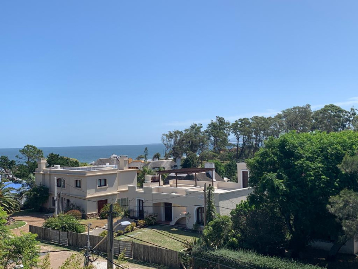 Apartamento ID.4929 - Lindo apartamento en edificio Rinconada del Mar, Punta Ballena