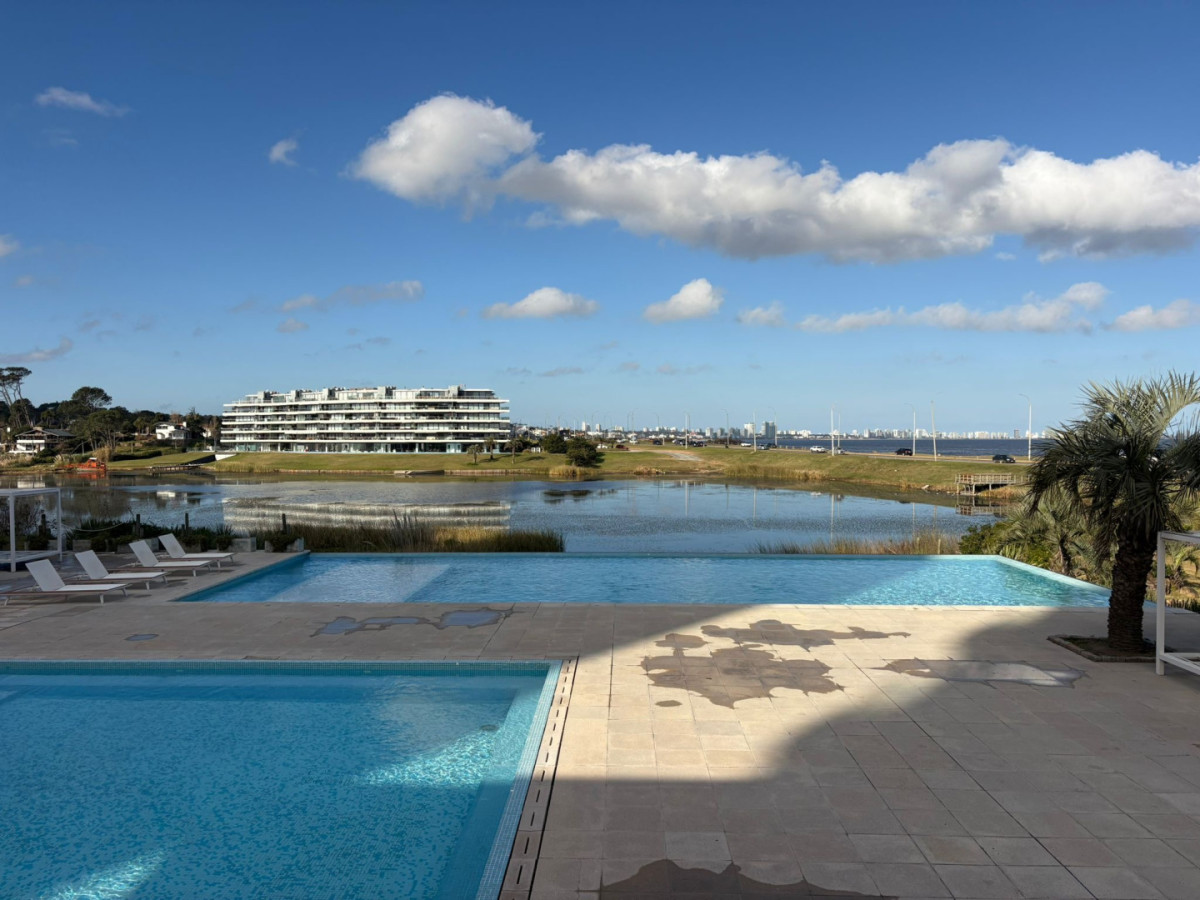 Apartamento ID.7231 - Venta apartamento playa mansa Punta del Este. Laguna del Diario 