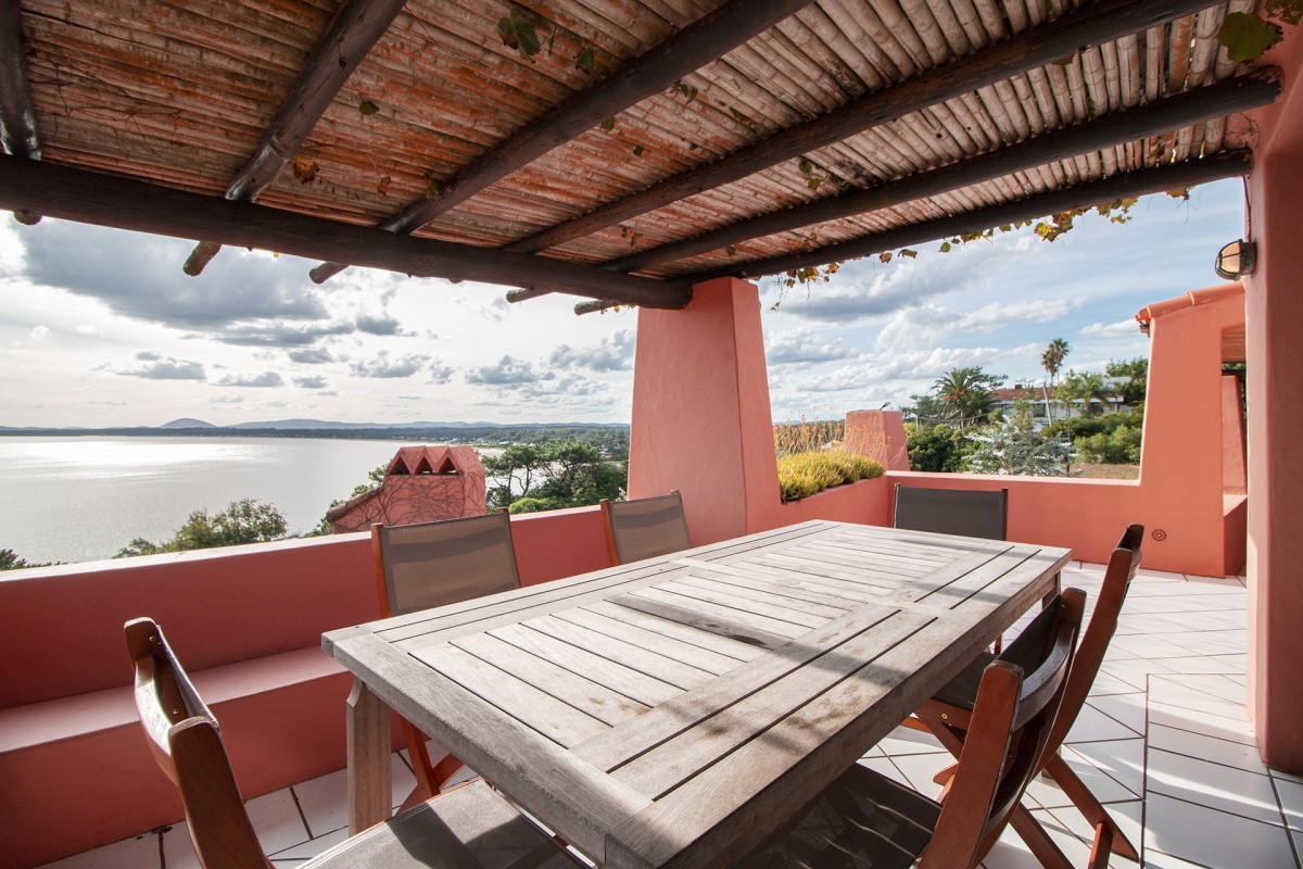 Apartamento ID.178 - Apartamento tipo casa en Complejo Marina del Este