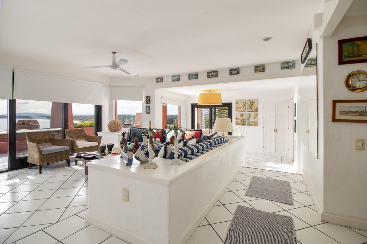 Apartamento ID.178 - Apartamento tipo casa en Complejo Marina del Este