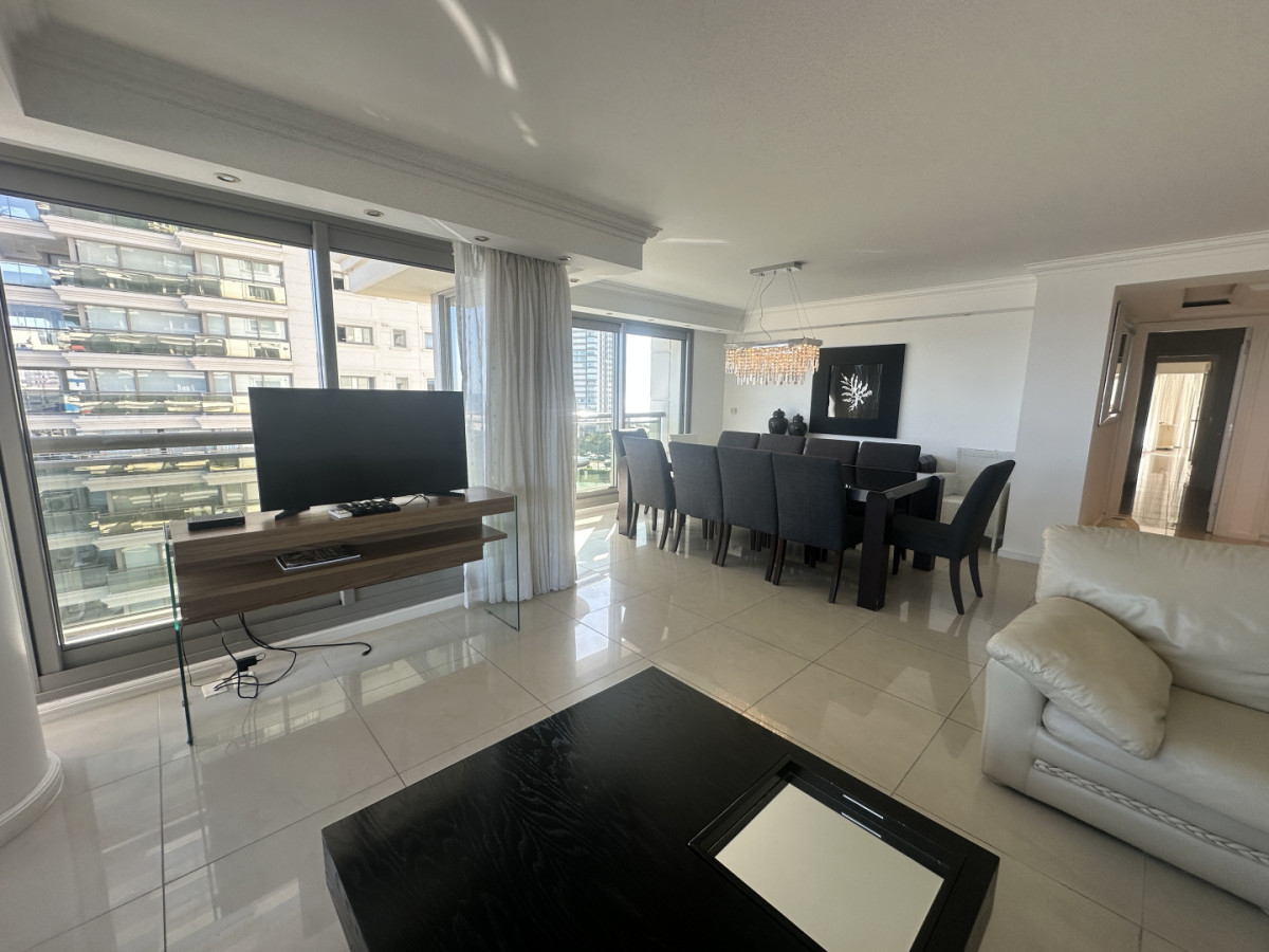 Apartamento ID.7025 - Venta apartamento en Punta del Este 