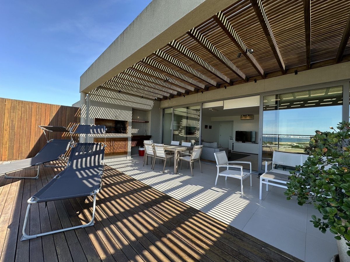 Apartamento ID.6472 - Venta apartamento en Punta Ballena con excelente vista al mar 