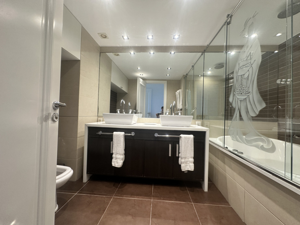 Apartamento ID.7025 - Venta apartamento en Punta del Este 