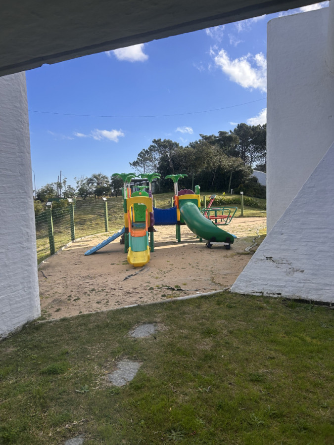 Apartamento ID.7231 - Venta apartamento playa mansa Punta del Este. Laguna del Diario 
