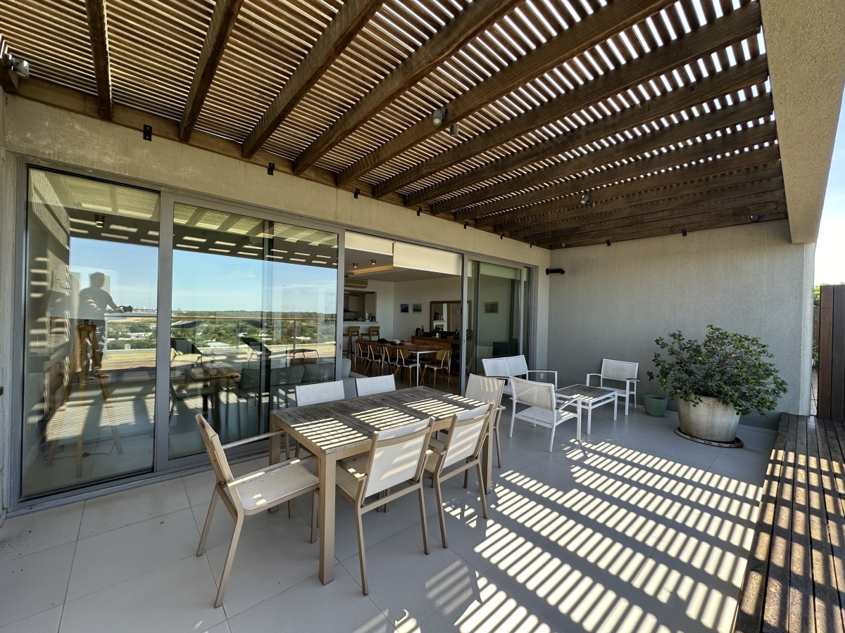 Apartamento ID.6472 - Venta apartamento en Punta Ballena con excelente vista al mar 