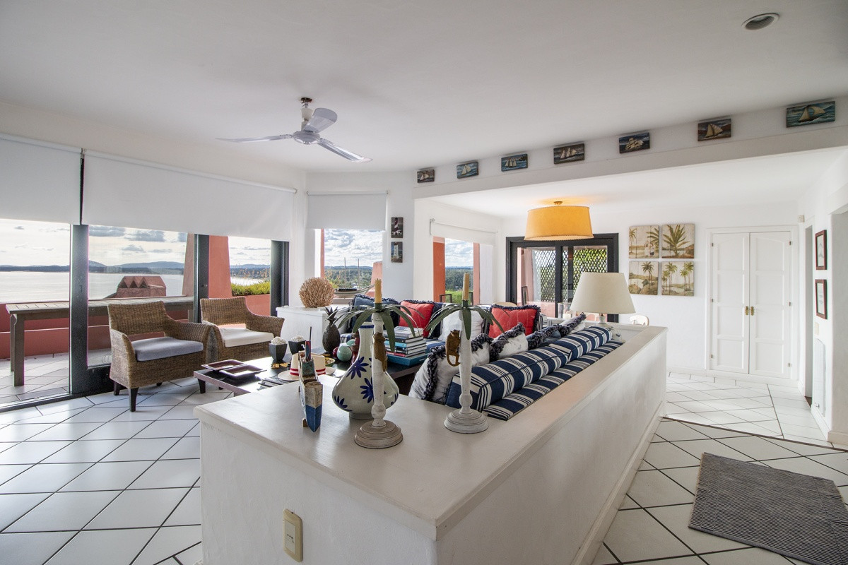 Apartamento ID.178 - Apartamento tipo casa en Complejo Marina del Este